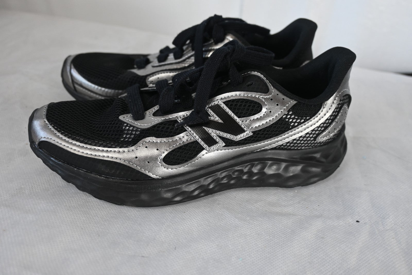 New Balance Arashi size 6.5