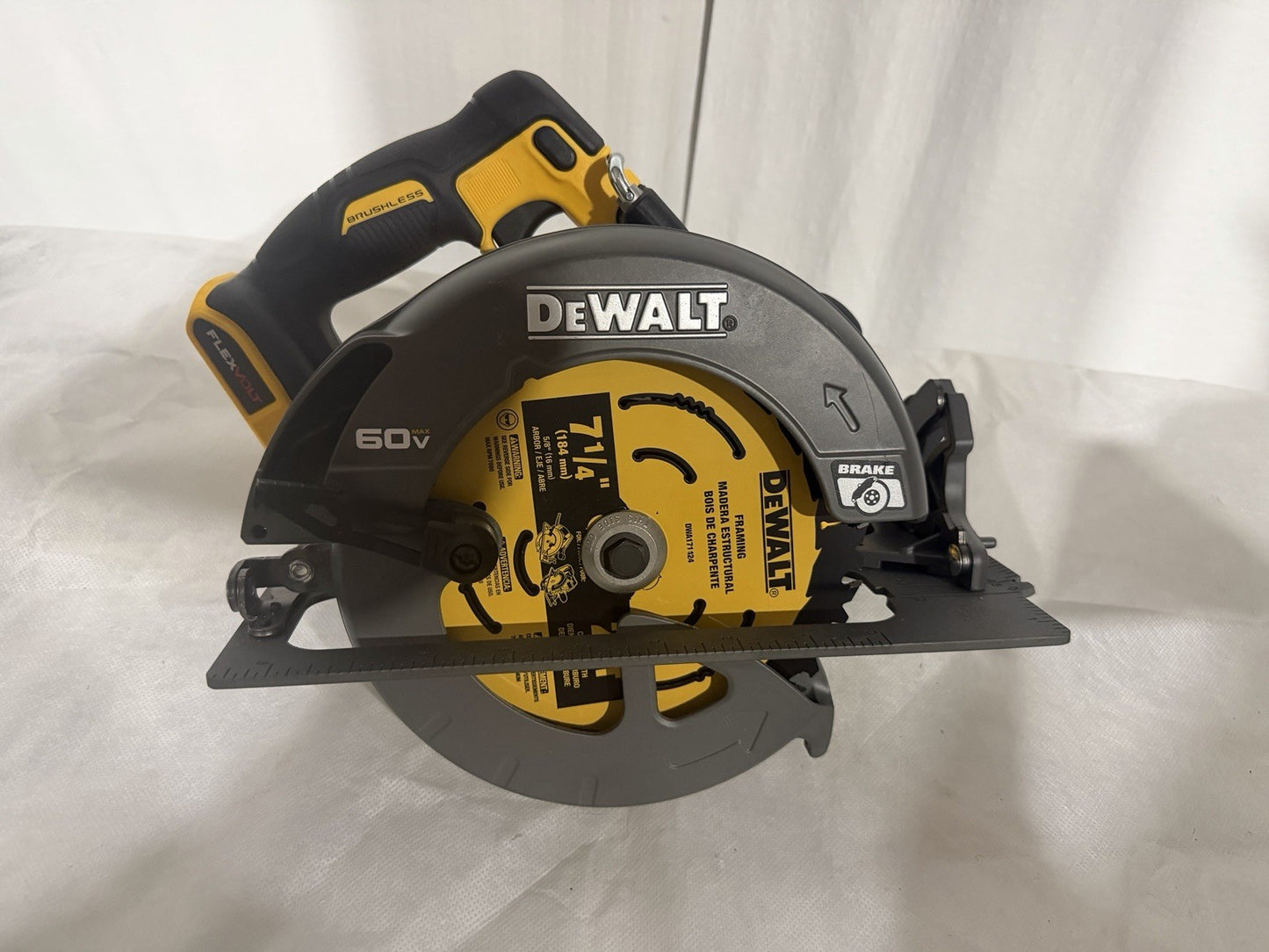 Barely Used Dewalt DCS578B FlexVolt 60V 7-1/4" Cordless Circular Saw Tool Only